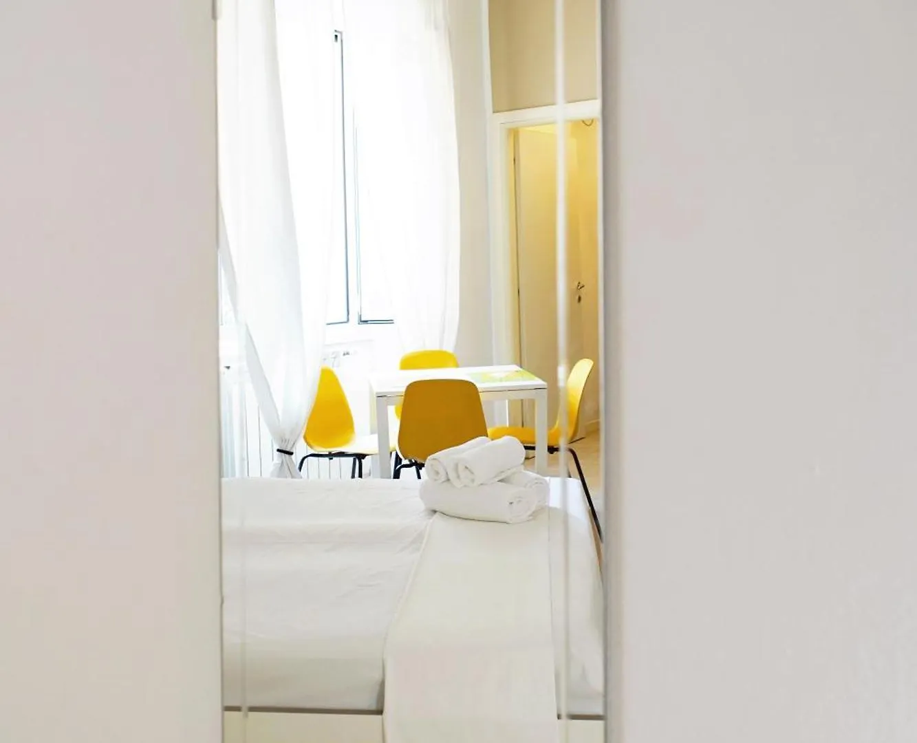 Smart Apartment Central Station Milan Italy